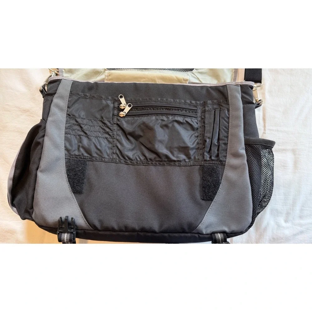 Titleist Messenger Bag Black Nylon Laptop Case Crossbody Golf Travel Briefcase